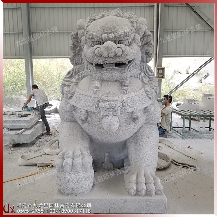 門(mén)口石獅子